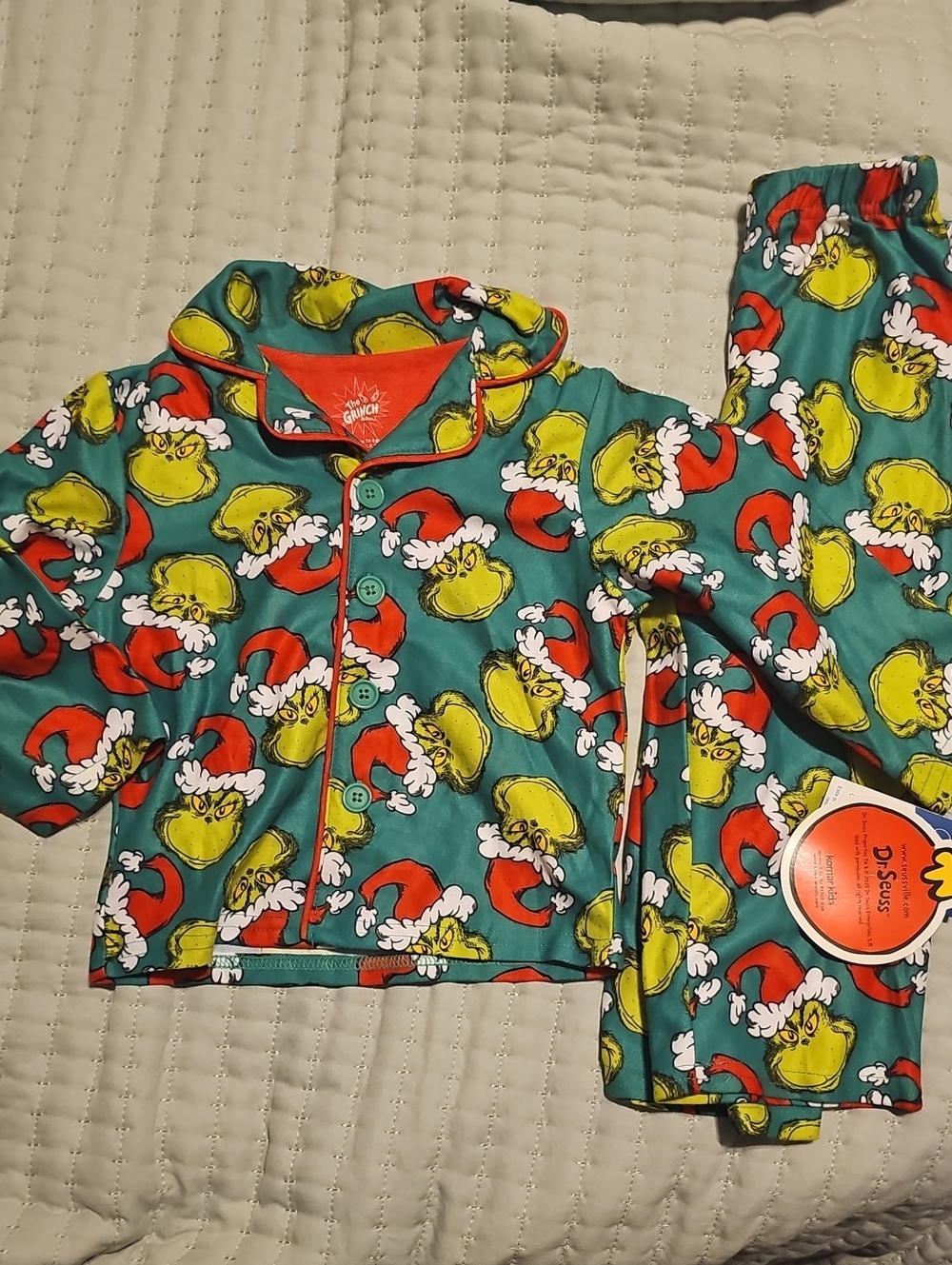 NWT The Grinch Kids' Green Holiday Pajama Set 2t Boy Girl Festive